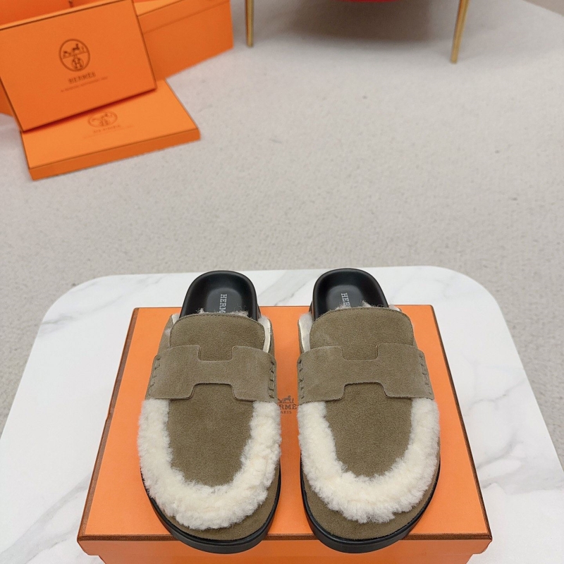 H**mes slippers